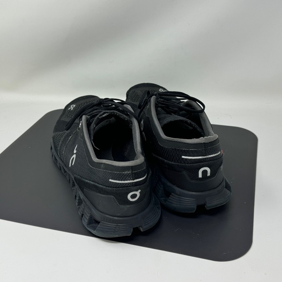 On Cloud helion running Training Shoes size 12 mens heel lining hole - Picture 14 of 15